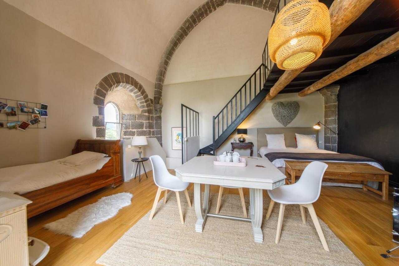 Chambres Et Maisons D'Hotes Du Prieure De La Bajasse - Le 1150 Vieille-Brioude Экстерьер фото