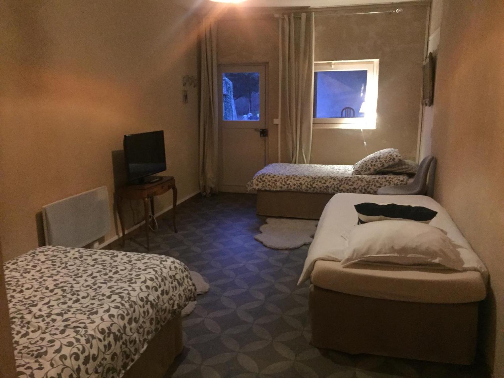 Chambres Et Maisons D'Hotes Du Prieure De La Bajasse - Le 1150 Vieille-Brioude Экстерьер фото