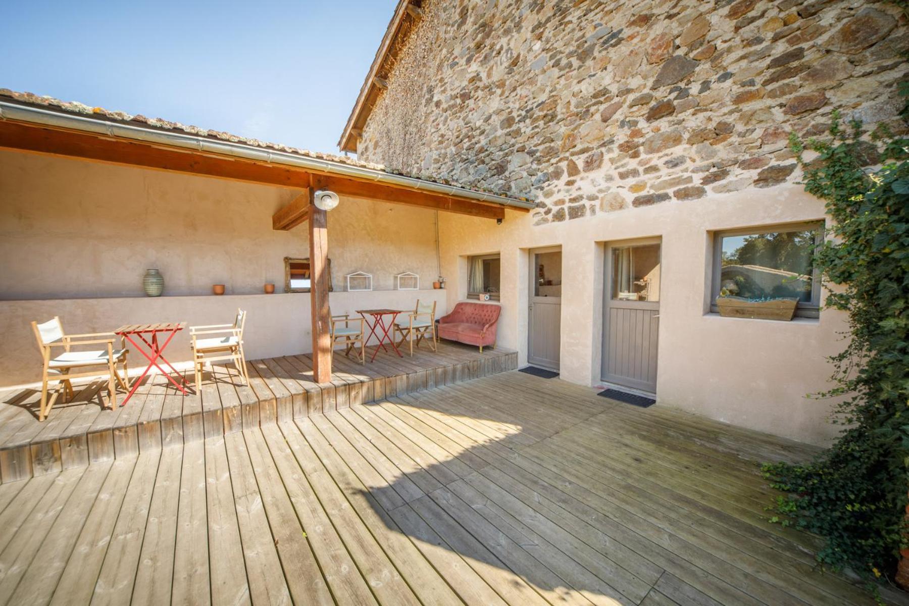 Chambres Et Maisons D'Hotes Du Prieure De La Bajasse - Le 1150 Vieille-Brioude Экстерьер фото